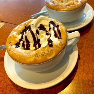 Meet your Posher, Dina